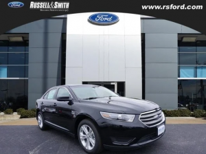 4 Reasons the Ford Taurus Is a Great Car to Drive